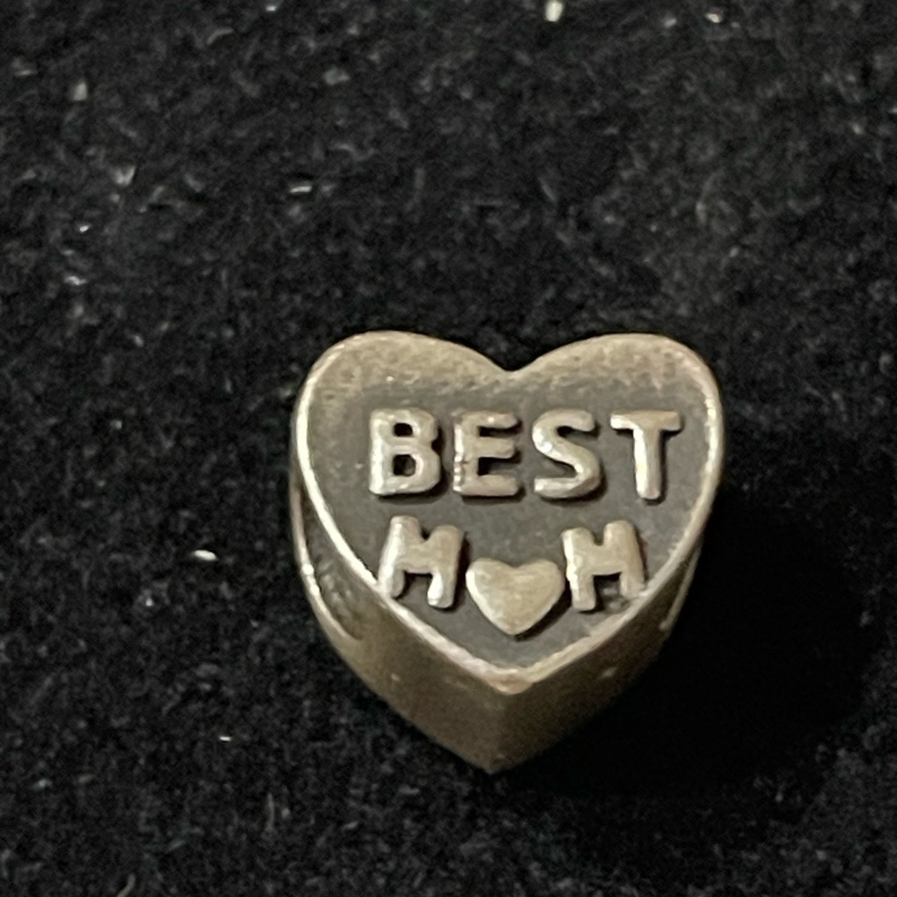 Charm memories sterling silver heart ❤️ best mom charm stamped Italy,MA & 925